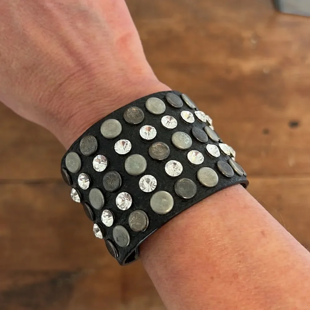 Cuff Bracelet    - Picture 7 of 7